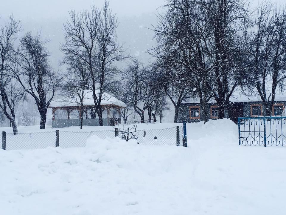 Peraj Guesthouse Vermosh Exterior photo