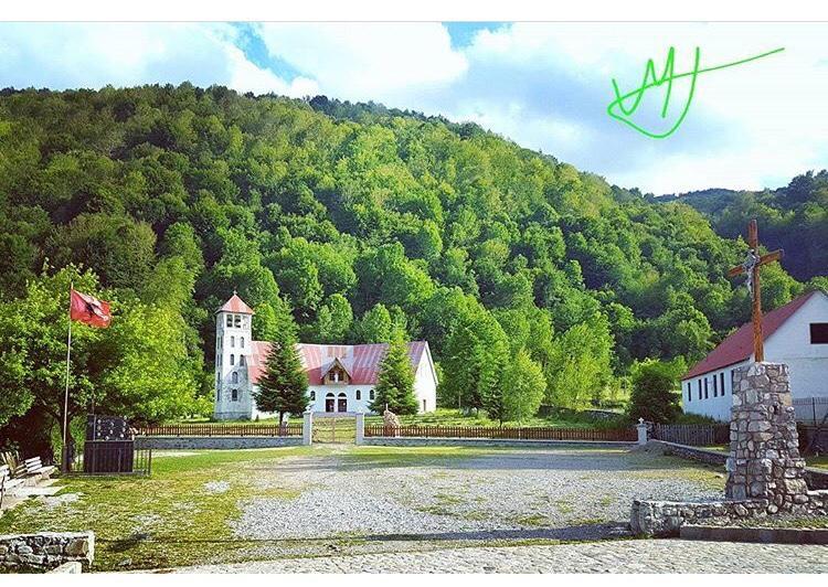 Peraj Guesthouse Vermosh Exterior photo